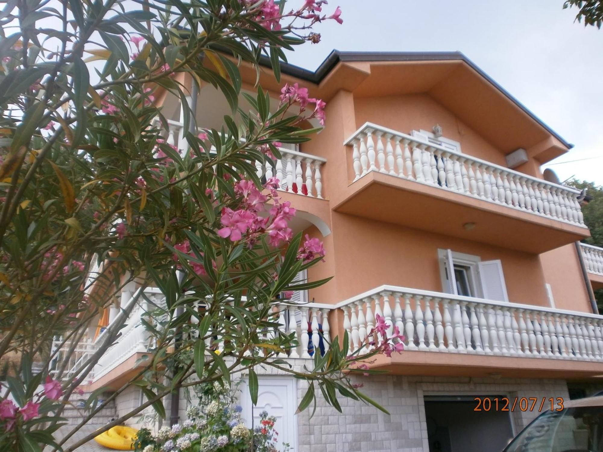 Apartments Viktorija Omišalj Extérieur photo
